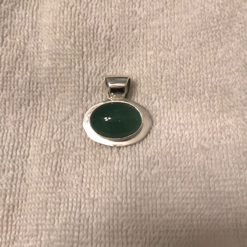Green silver tone pendant
